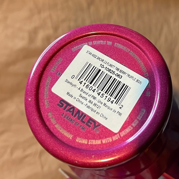 Stanley The Quencher H2.0 Flowstate 40 oz Tumbler in Berry Truffle NIB - Picture 5 of 7